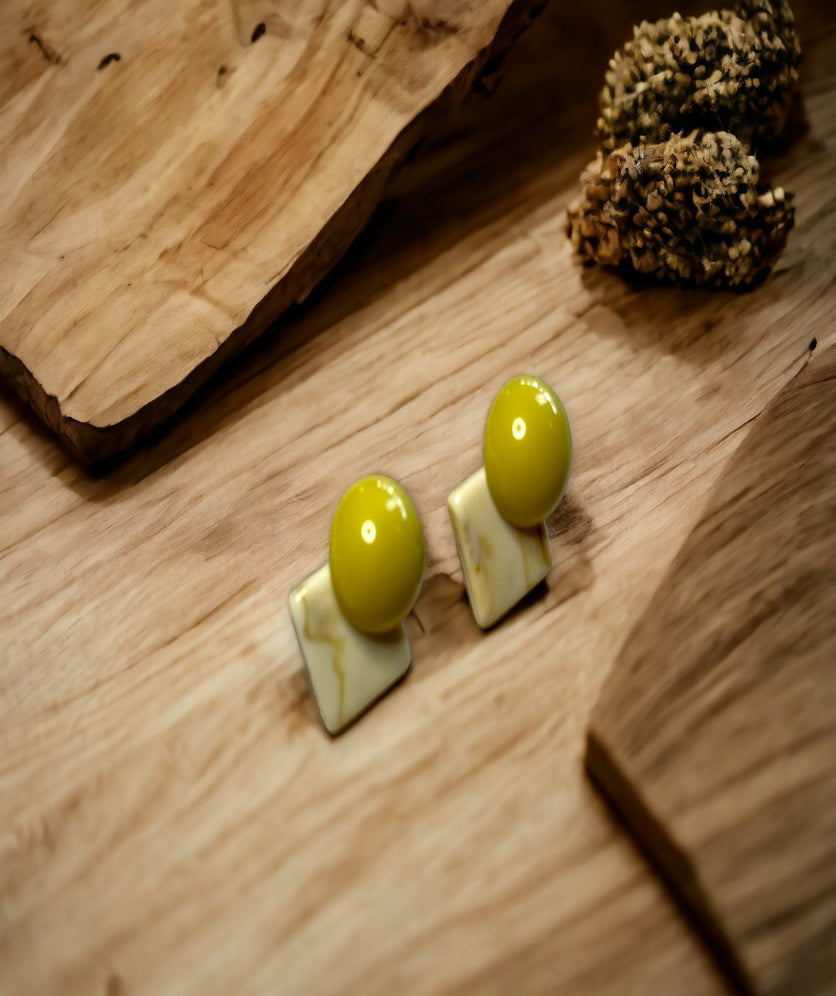 Vintage Resin Stud Earrings Geometric